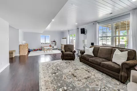 255 Sonora Dr, Elgin, IL 60124 photo 35