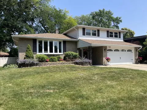 9225 S Tripp Ave, Oak Lawn, IL 60453