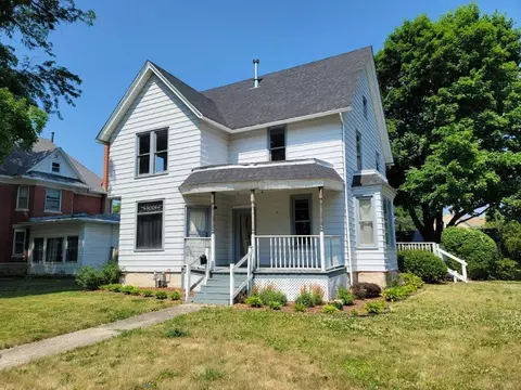 602 7th Ave, Sterling, IL 61081