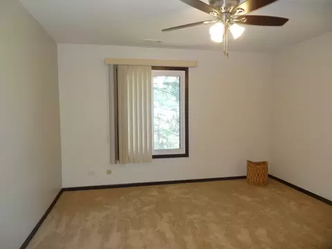 1658 Dover Ct #C, Wheaton, IL 60189 photo 22