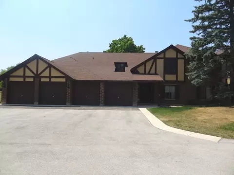 1658 Dover Ct #C, Wheaton, IL 60189