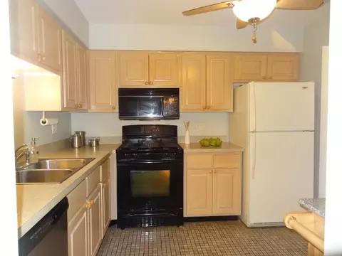 1658 Dover Ct #C, Wheaton, IL 60189 photo 21