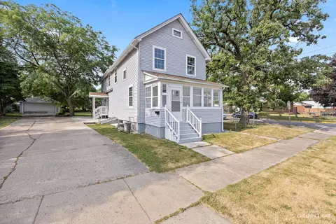 1201 Dearborn Ave, Aurora, IL 60505 photo 2