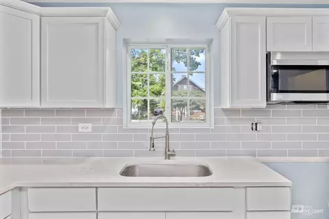 1201 Dearborn Ave, Aurora, IL 60505 photo 11