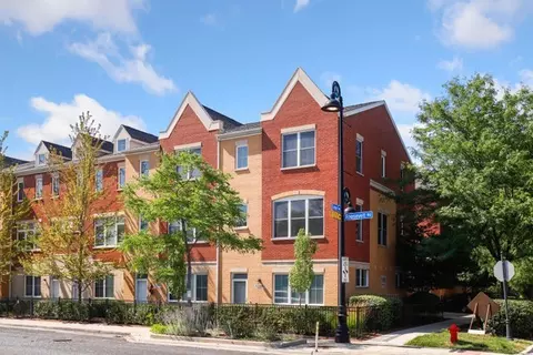 1193 S Grove Ave #1, Oak Park, IL 60304