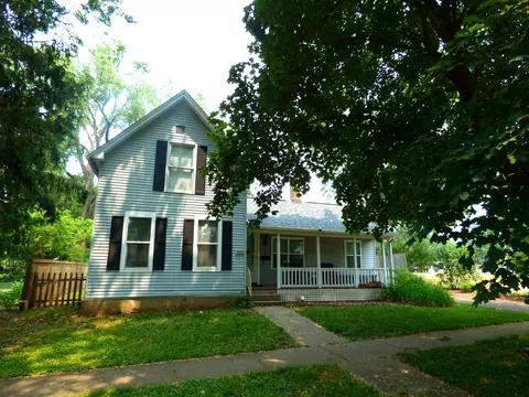 398 Oriole Trl, Crystal Lake, IL 60014