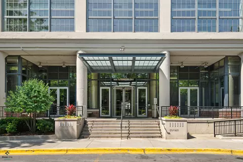900 N Kingsbury St #963, Chicago, IL 60610