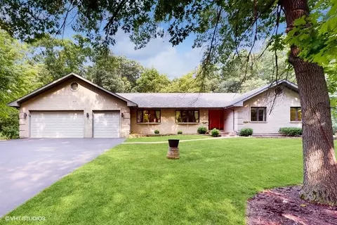 9114 Carmel Ct, Spring Grove, IL 60081