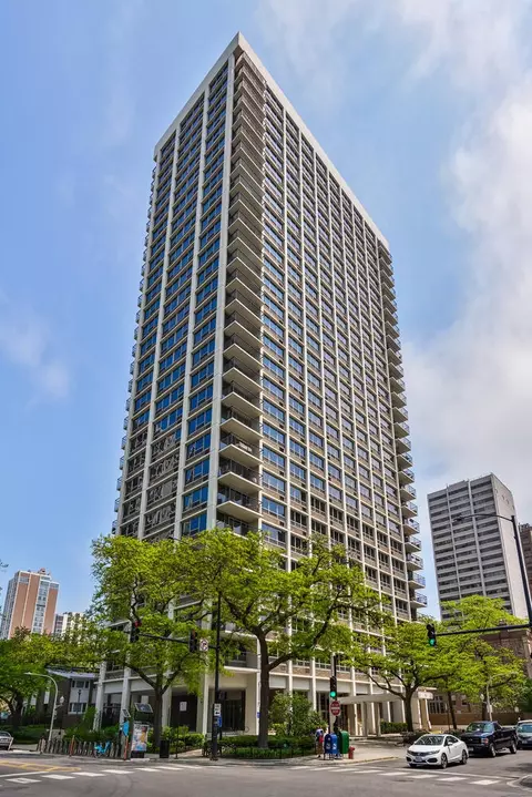 88 W Schiller St #2302L, Chicago, IL 60610