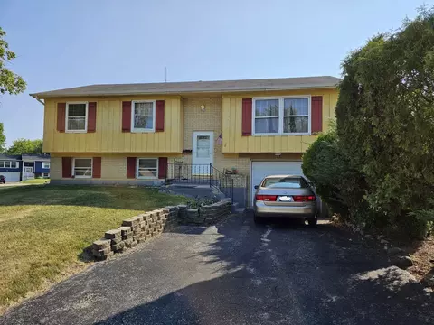 463 Surryse Rd, Lake Zurich, IL 60047