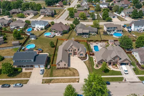 718 Edgewater Dr, Morris, IL 60450 photo 33