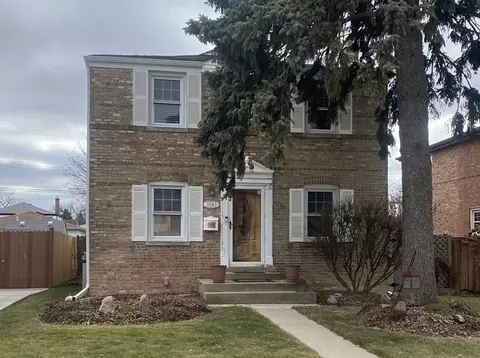7843 W Berwyn Ave, Chicago, IL 60656