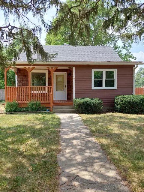 409 S Main St, Flanagan, IL 61740