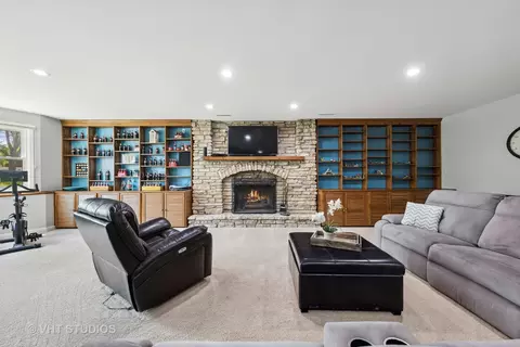 419 W Thomas Rd, Wheaton, IL 60187 photo 15