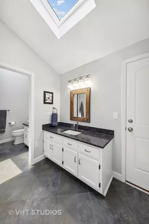 419 W Thomas Rd, Wheaton, IL 60187 photo 8