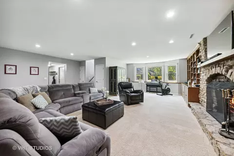 419 W Thomas Rd, Wheaton, IL 60187 photo 16