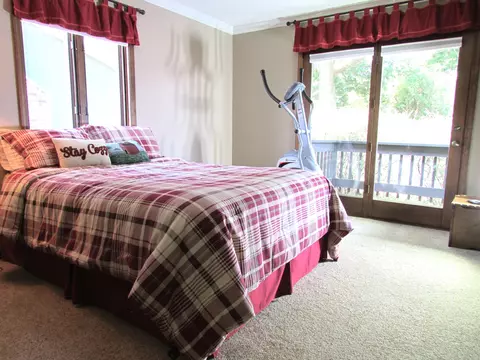 906 Fortress Dr, Mchenry, IL 60050 photo 20