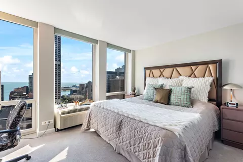 111 E Chestnut St #35C, Chicago, IL 60611 photo 14