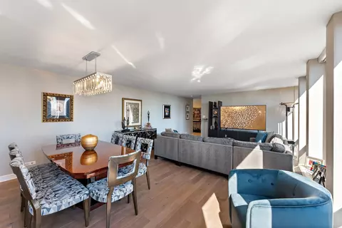 111 E Chestnut St #35C, Chicago, IL 60611 photo 8