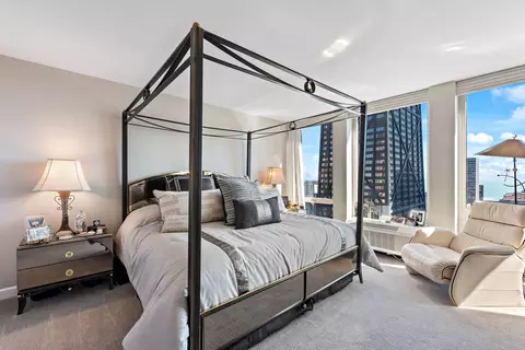111 E Chestnut St #35C, Chicago, IL 60611 photo 13