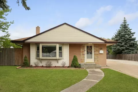 8536 W Carol St, Niles, IL 60714