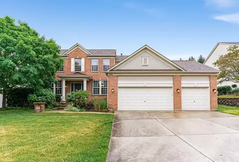 208 English Oak Ln, Streamwood, IL 60107