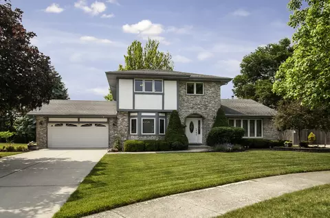 13700 Mary Dr, Orland Park, IL 60462