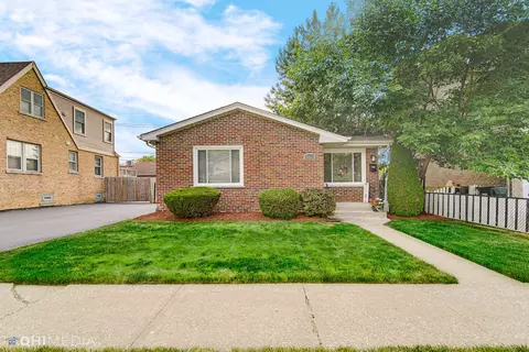 10616 Oxford Ave, Chicago Ridge, IL 60415