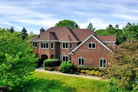 51 Park View Ln, Hawthorn Woods, IL 60047
