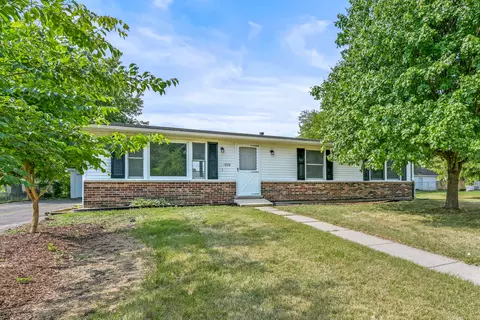 1842 Maude Ave, Joliet, IL 60433
