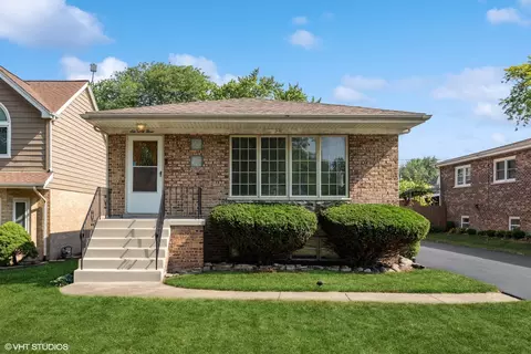 643 W Lorraine Ave, Elmhurst, IL 60126