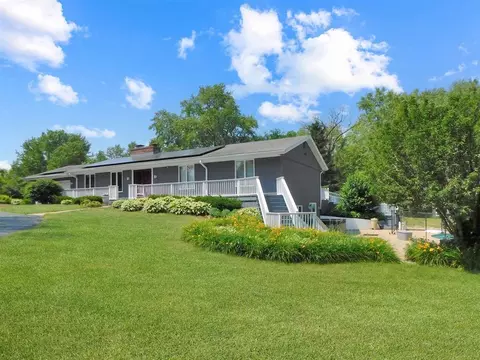 8480 Carradale Dr, Caledonia, IL 61011