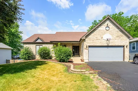 309 Crystal Lake Rd, Lake In The Hills, IL 60156