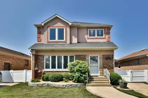 7528 W Clarence Ave, Chicago, IL 60631