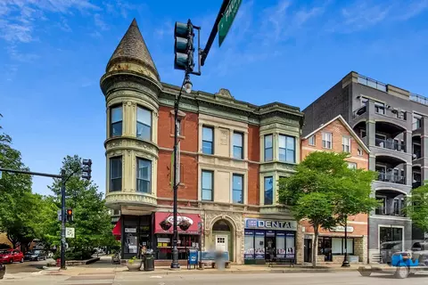 1658 W Belmont Ave #2E, Chicago, IL 60657