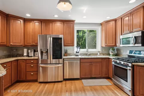 571 Selborne Rd, Riverside, IL 60546 photo 14