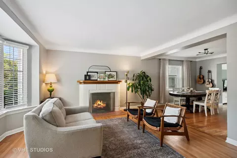 571 Selborne Rd, Riverside, IL 60546 photo 4
