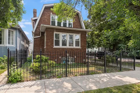 3701 N Spaulding Ave, Chicago, IL 60618