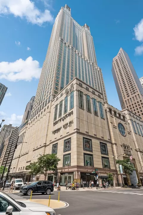 132 E Delaware Pl #5302, Chicago, IL 60611