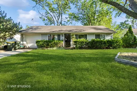 3447 Ashley Dr, Glenview, IL 60025