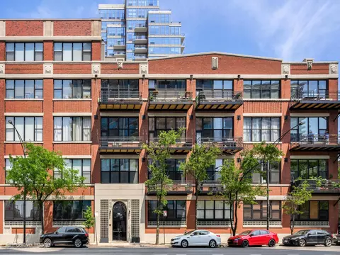 1601 S Indiana Ave #405, Chicago, IL 60616