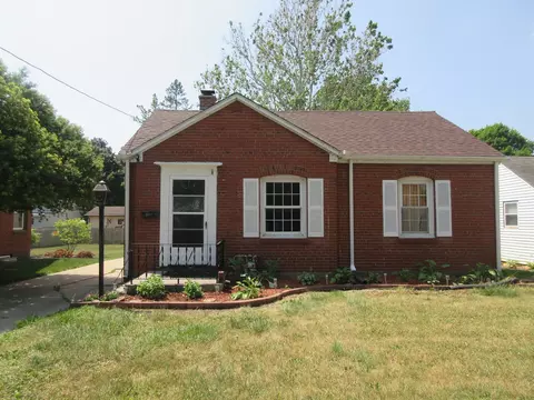 807 E 15th St, Sterling, IL 61081