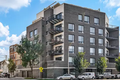 1157 W Erie St #5E, Chicago, IL 60642