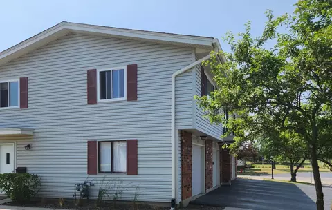 133 Nauset Ln #133, Schaumburg, IL 60194
