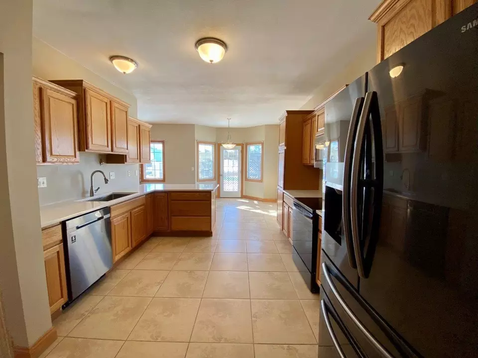  901 S Debra Ln, Pontiac, IL 61764 photo 18
