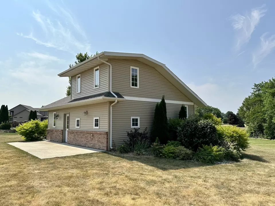  901 S Debra Ln, Pontiac, IL 61764 photo 60