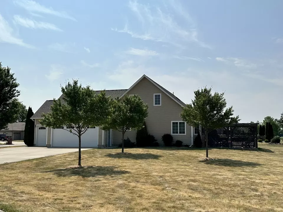  901 S Debra Ln, Pontiac, IL 61764 photo 56