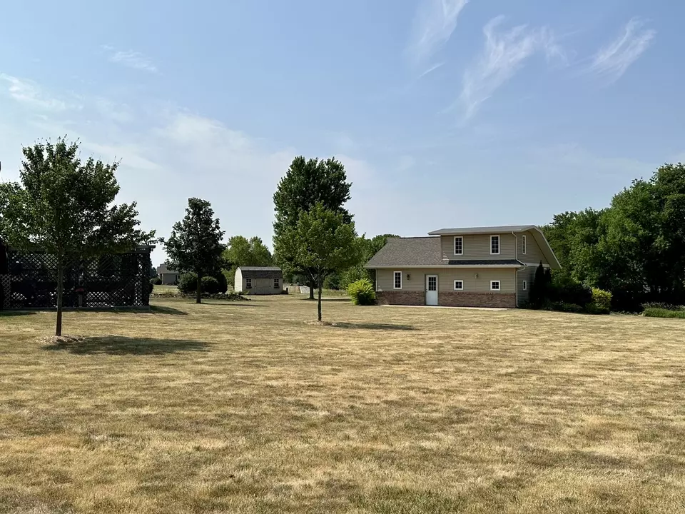  901 S Debra Ln, Pontiac, IL 61764 photo 58