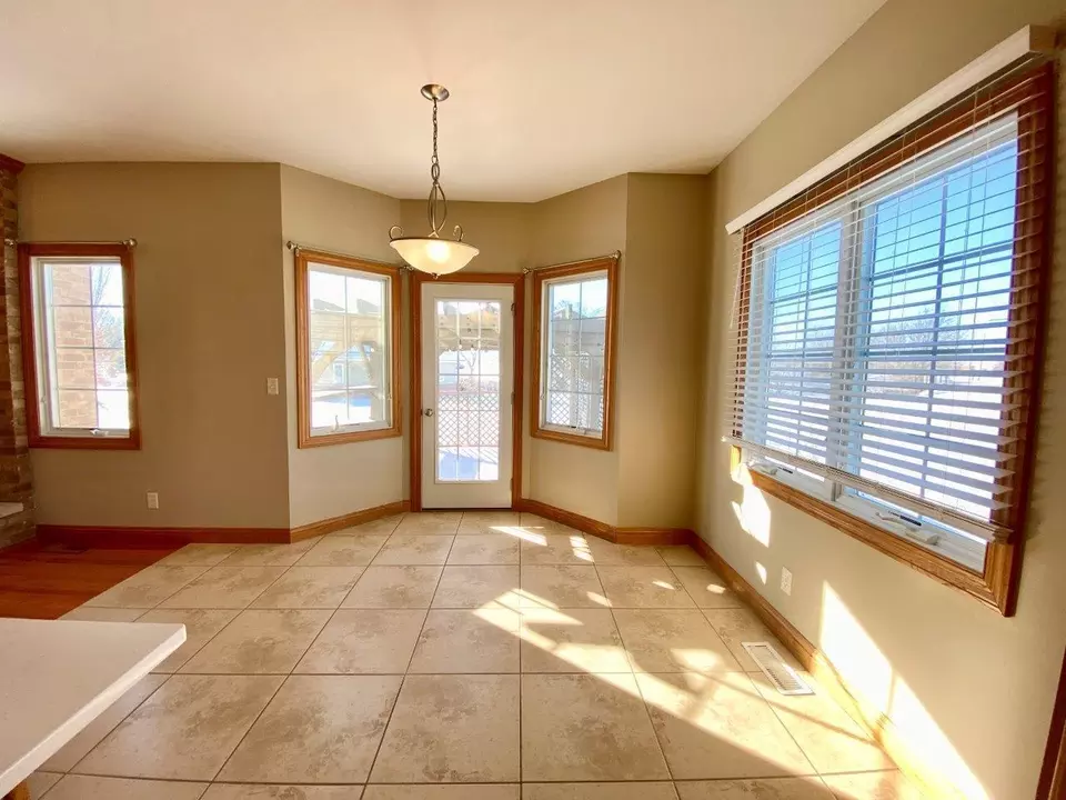  901 S Debra Ln, Pontiac, IL 61764 photo 23