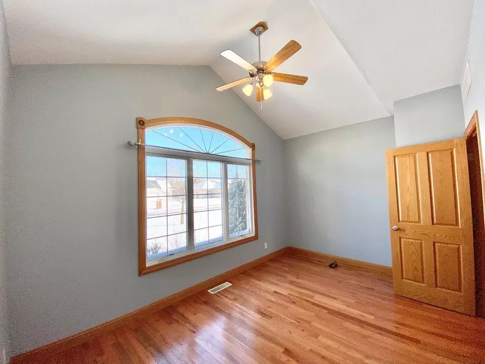  901 S Debra Ln, Pontiac, IL 61764 photo 30